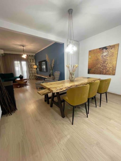 Super Luxury City Center Stay Солун Екстериор снимка