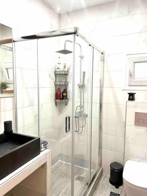 Super Luxury City Center Stay Солун Екстериор снимка